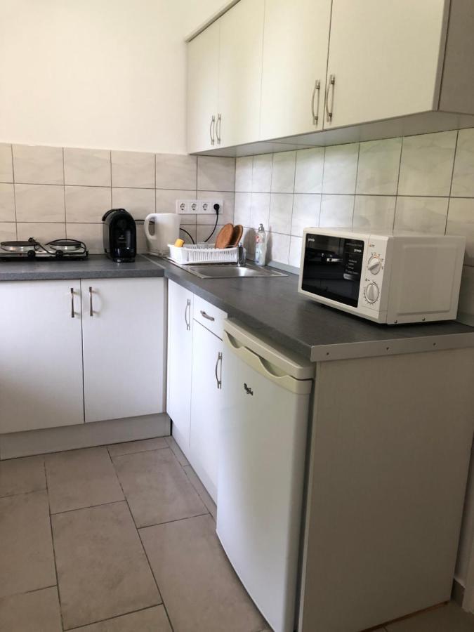 Tisza-Kert Apartmanok Tiszafured Exterior photo